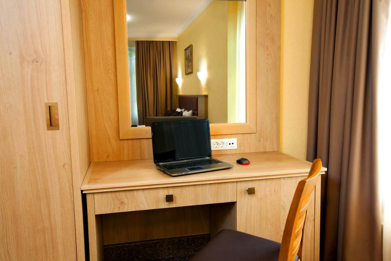 Grand Otrada Hotel Resort & Spa Odessa Dış mekan fotoğraf