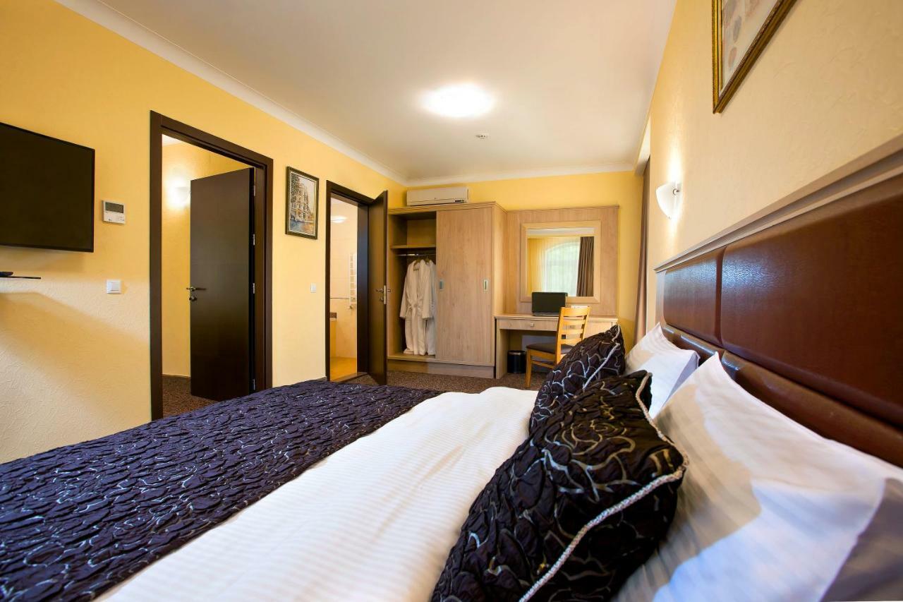 Grand Otrada Hotel Resort & Spa Odessa Dış mekan fotoğraf